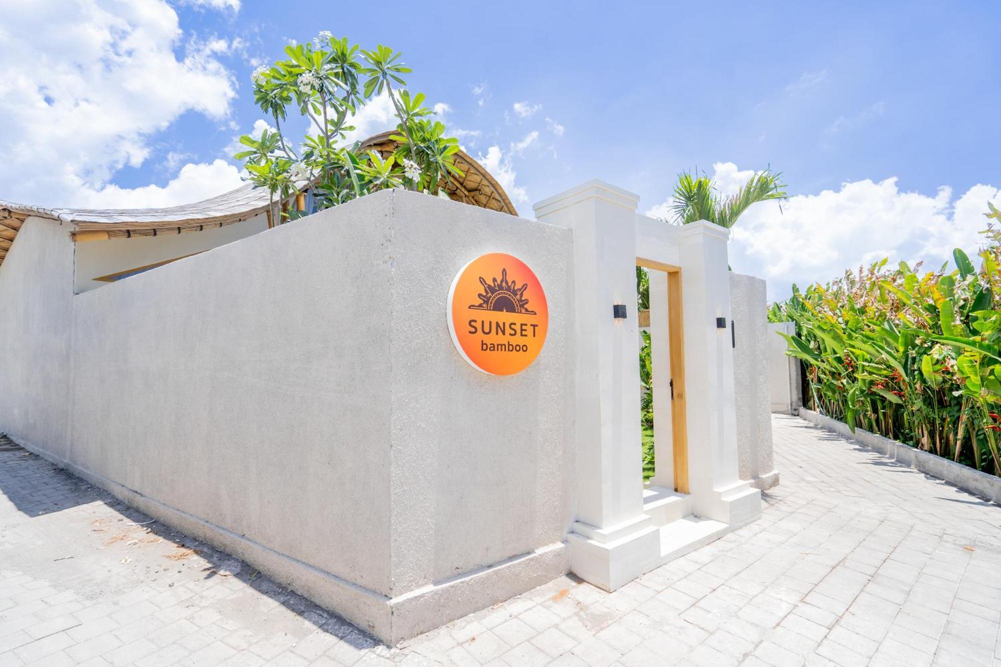 Villa Sunset Bamboo - 3Br Villa In Kerobokan Εξωτερικό φωτογραφία