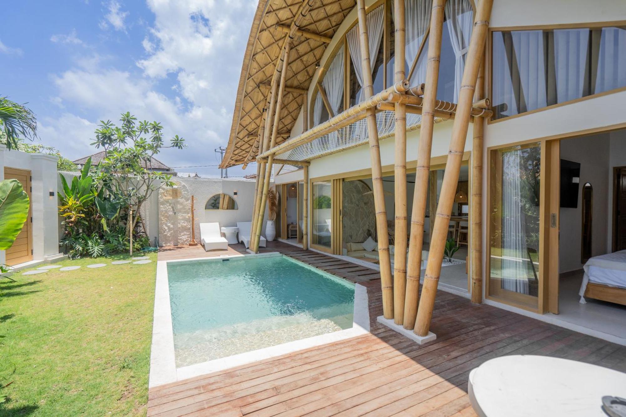 Villa Sunset Bamboo - 3Br Villa In Kerobokan Εξωτερικό φωτογραφία