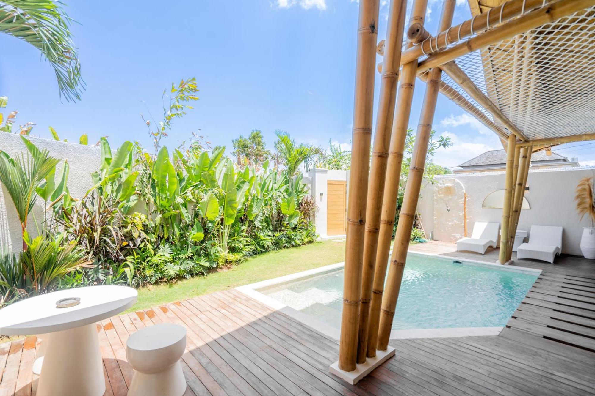 Villa Sunset Bamboo - 3Br Villa In Kerobokan Εξωτερικό φωτογραφία