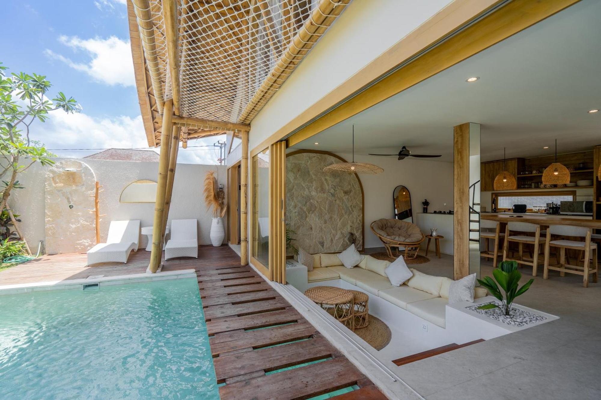 Villa Sunset Bamboo - 3Br Villa In Kerobokan Εξωτερικό φωτογραφία
